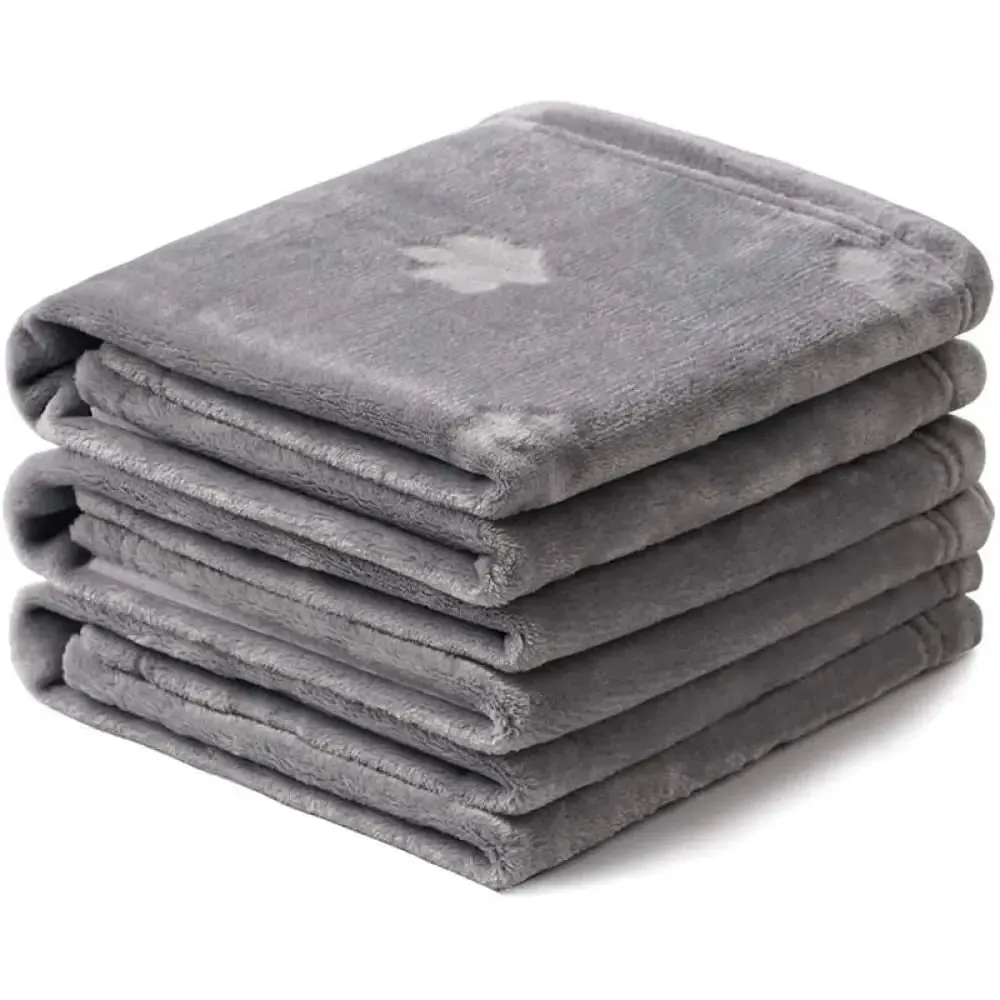 Eco-friendly Soft Fluffy Fleece Cozy Dog Blanket with Cute 3d Paw Design