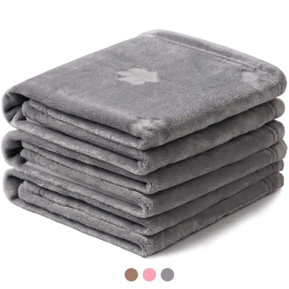 Eco-friendly Soft Fluffy Fleece Cozy Dog Blanket with Cute 3d Paw Design