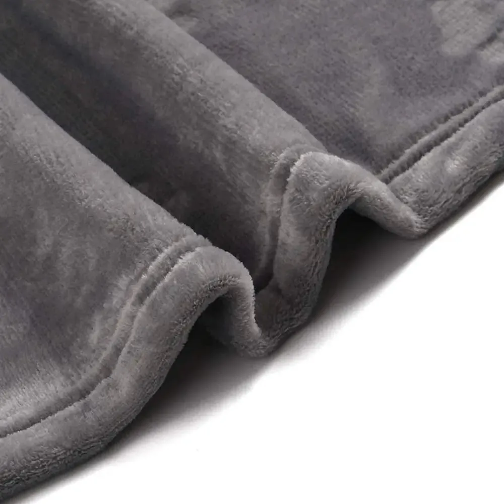 Eco-friendly Soft Fluffy Fleece Cozy Dog Blanket with Cute 3d Paw Design