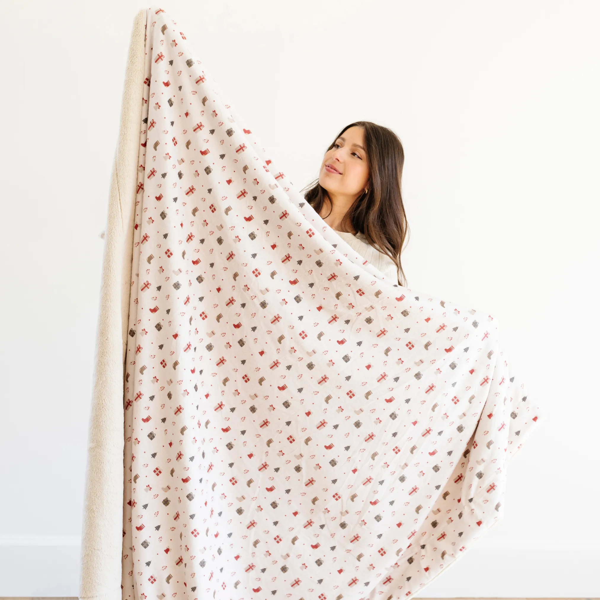 HOLIDAY MINKY/LUSH THROW BLANKETS