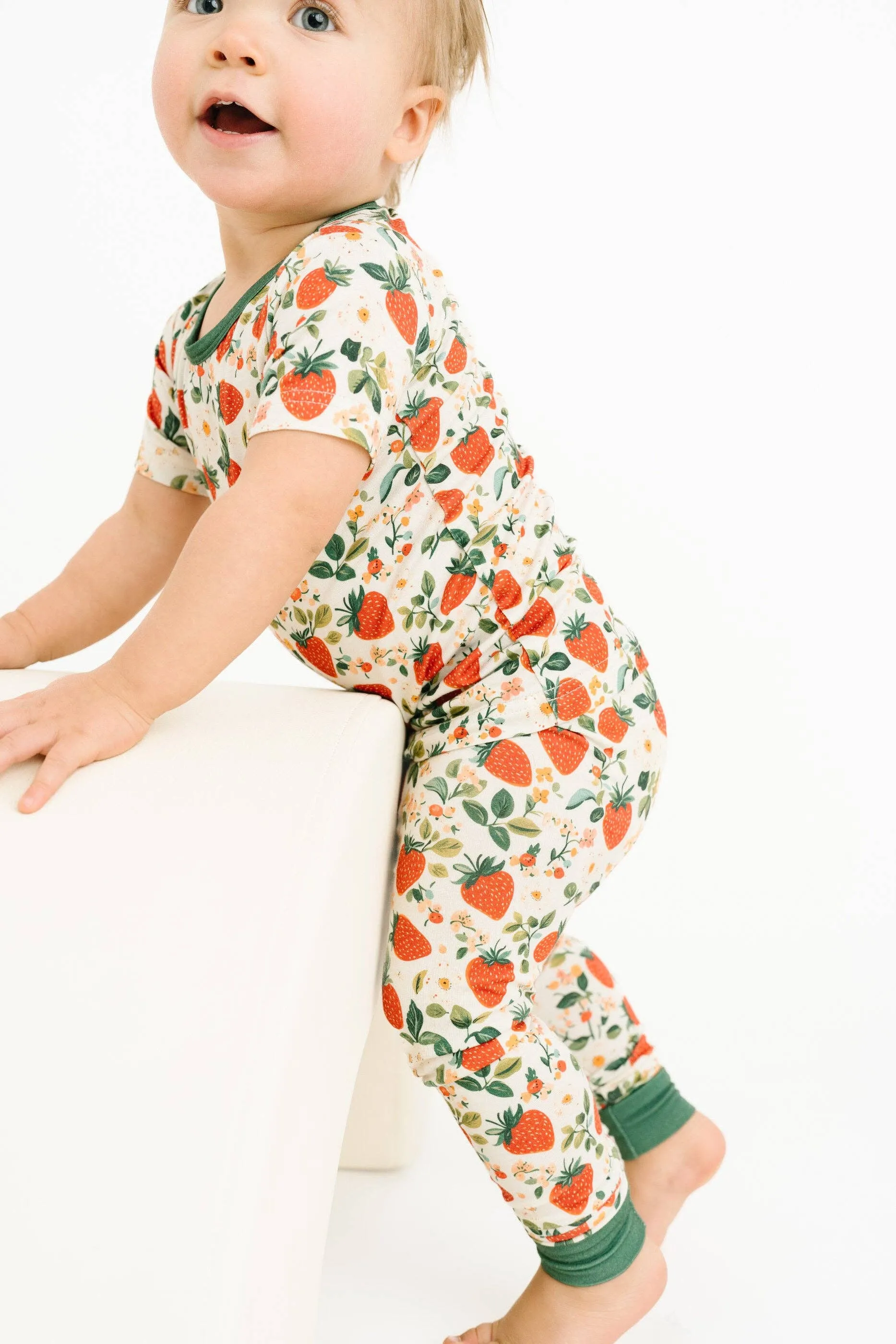 Vintage Strawberry Short Sleeve Bamboo Set